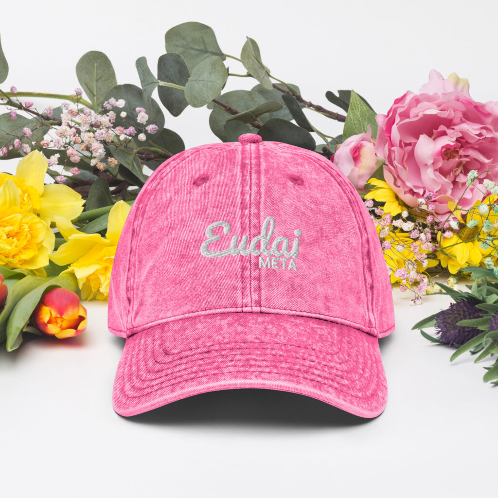 pink retro kasket fra eudaimeta